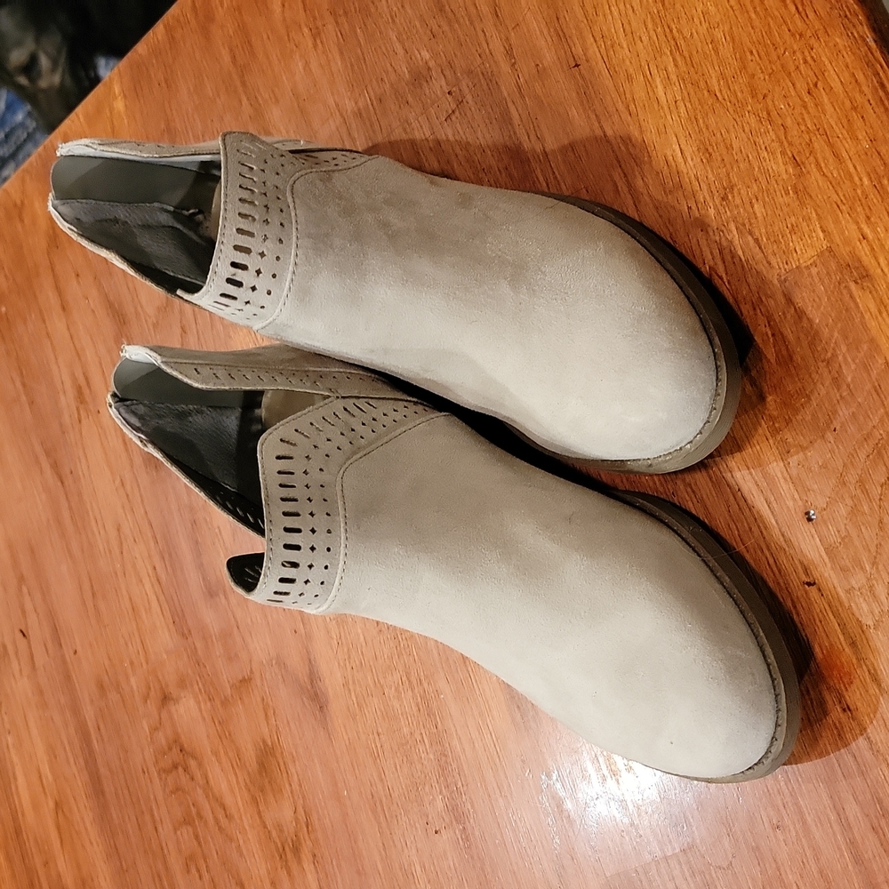 Thought I Bought Size 8 Oops - image 1